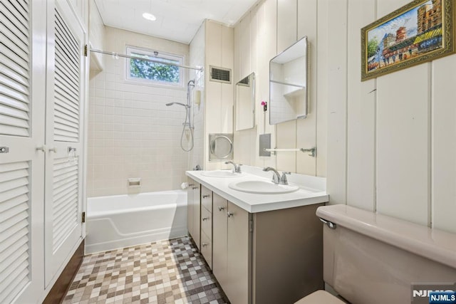 20 Old Farm Rd, Caldwell, NJ 07006 - full bathroom with shower / tub combination, double vanity, toilet, and a closet