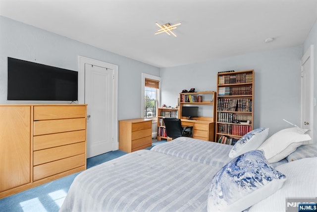 bedroom featuring carpet floors