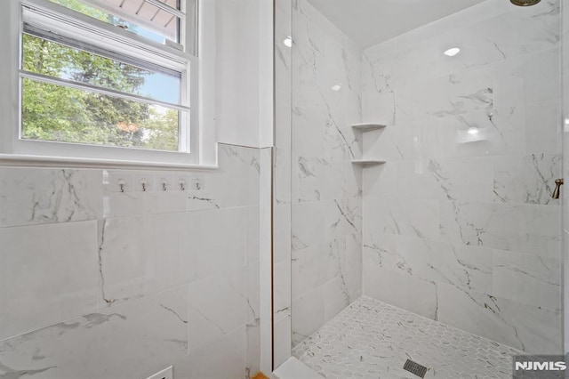 7 Swan Ter, Wayne, NJ 07470 - bathroom featuring a tile shower