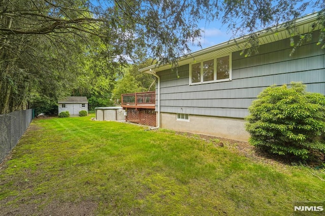 7 Swan Ter, Wayne, NJ 07470 - view of yard featuring a wooden deck