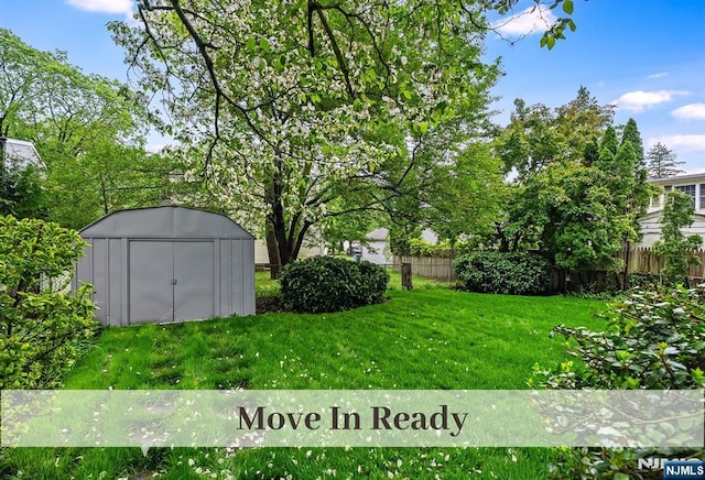 370 Chesterfield St, Ridgewood, NJ 07450 - view of yard with a shed and an outbuilding
