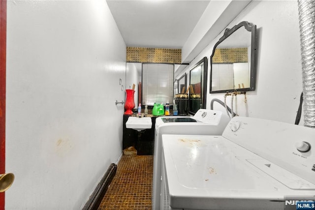86 Fairview Ave, Teaneck, NJ 07666 - laundry room with washer and dryer