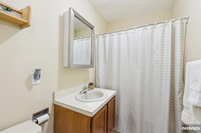 825 Riverside Unit 204, Lyndhurst, NJ 07071 - full bath featuring vanity and toilet