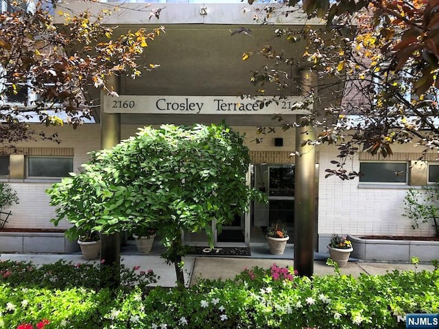view of exterior entry