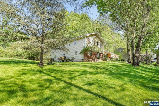 view of grassy yard