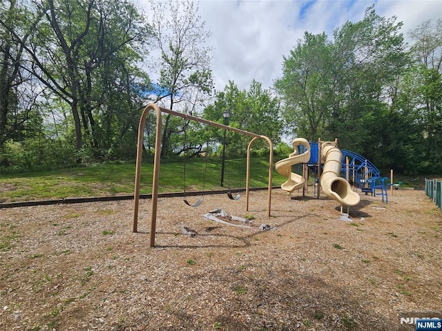 20 Eagle Dr, Hampton, NJ 07860 - view of communal playground