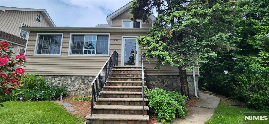 394 Morningside Ter, Teaneck, NJ 07666 - bungalow-style home featuring entry steps