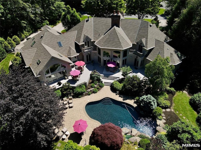 14 Stewart Ct, Old Tappan, NJ 07675 - view from above of property with a pool