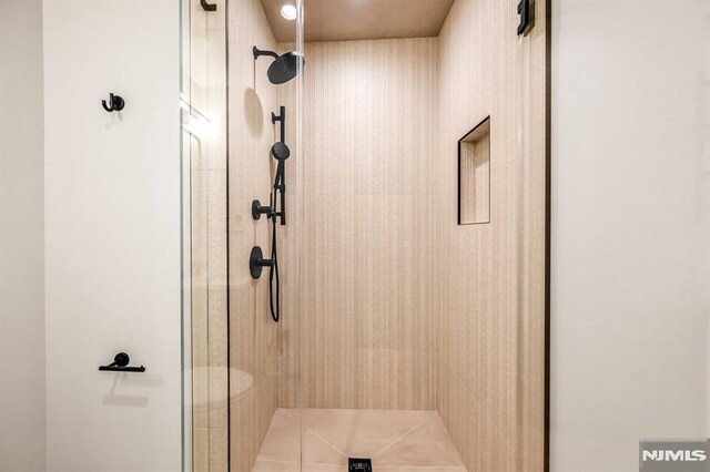 246 Oakwood Dr, Paramus, NJ 07652 - bathroom with a tile shower