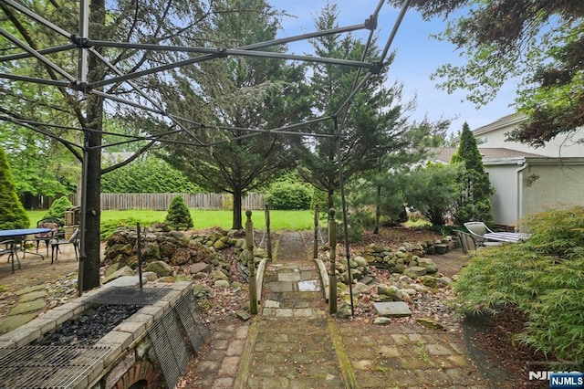 41-21 Dunkerhook Rd, Fair Lawn, NJ 07410 - view of yard with a patio area