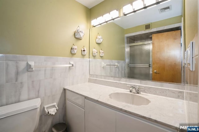 364 Palisade Ave Unit 4C, Cliffside Park, NJ 07010 - full bathroom with vanity, tile walls, and a stall shower