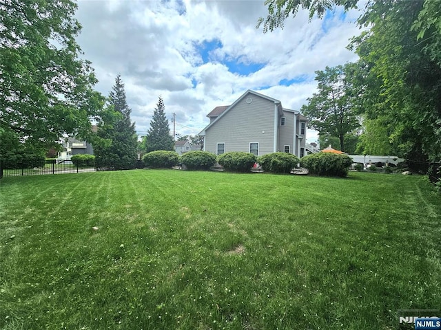 9 Summit Ave, Butler Borough, NJ 07405 - view of yard