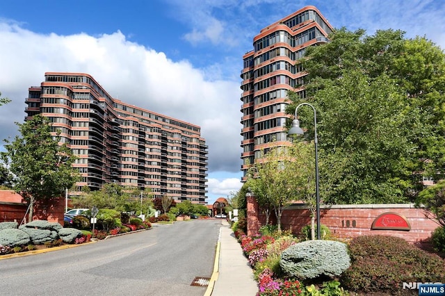 100 Carlyle Dr Unit 10Ds, Cliffside Park, NJ 07010 - view of apartment building / complex