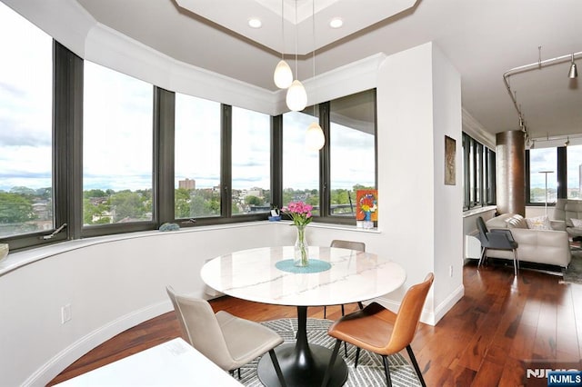 100 Carlyle Dr Unit 10Ds, Cliffside Park, NJ 07010 - dining area featuring baseboards, hardwood / wood-style flooring, and recessed lighting