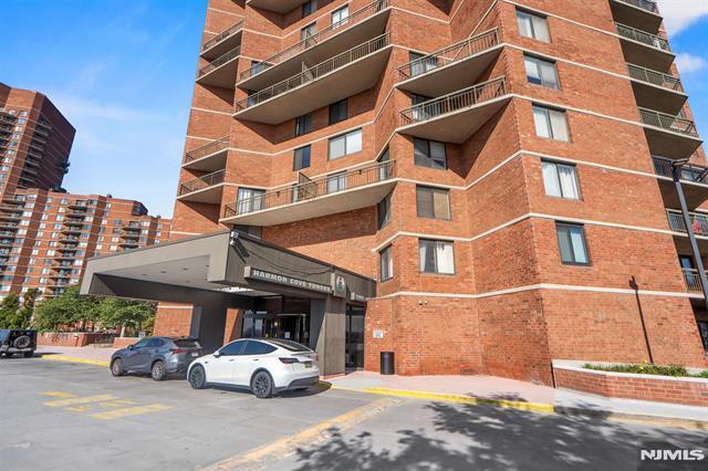 708 Harmon Cv, Secaucus, NJ 07094 - view of apartment building / complex