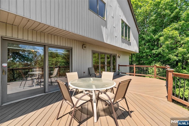 81 Columbus Ave, Totowa, NJ 07512 - wooden terrace with outdoor dining area