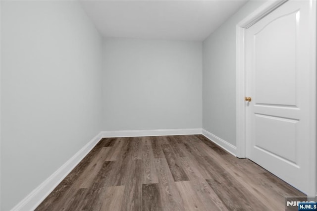 27 Tecumseh Trl, Oakland, NJ 07436 - spare room featuring wood finished floors and baseboards