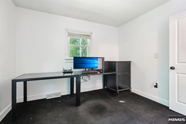 104 Leland Trl, Hopatcong, NJ 07843 - unfurnished office featuring baseboards