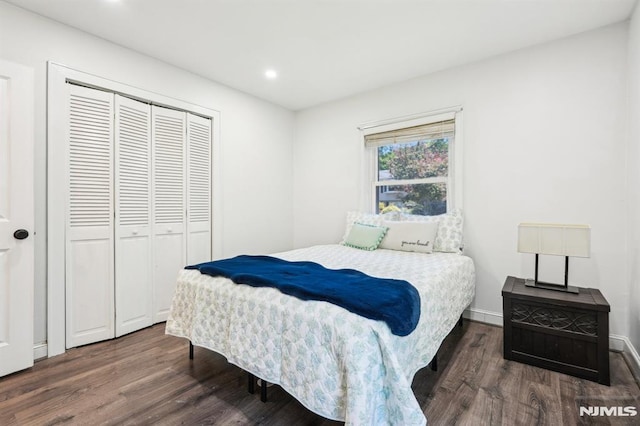 104 Leland Trl, Hopatcong, NJ 07843 - bedroom featuring wood finished floors, a closet, recessed lighting, and baseboards
