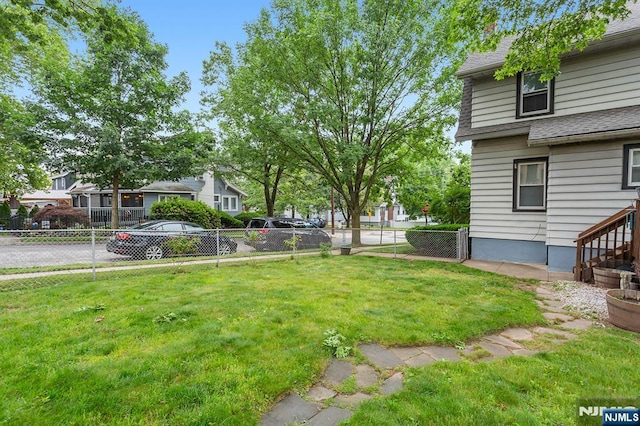 21 Spruce Ave, Ridgefield Park, NJ 07660 - view of yard with a residential view
