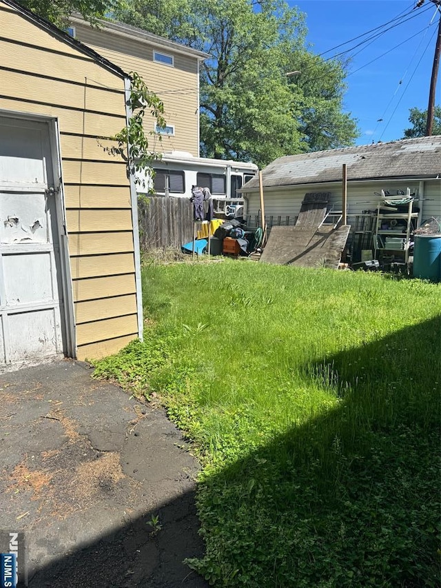 1632 Willever St, Plainfield, NJ 07063 - view of yard featuring a garage