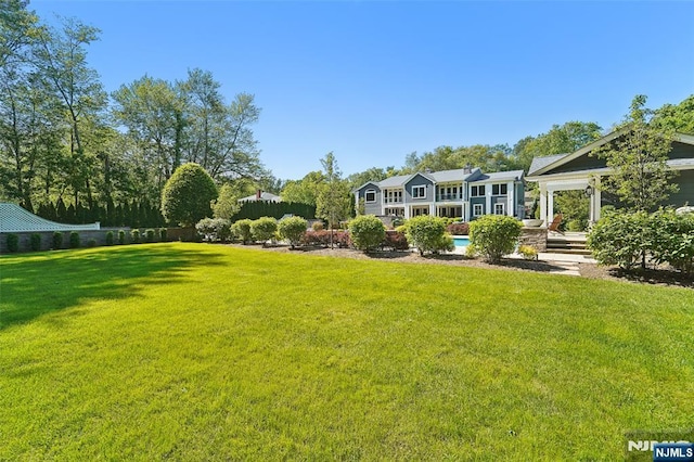 15 Fred St, Old Tappan, NJ 07675 - view of grassy yard