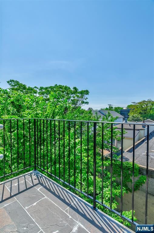 85 Myrtle Ave, Jersey City, NJ 07305 - view of balcony