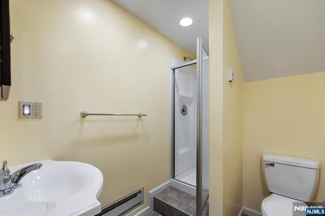 861 Birch St, Perth Amboy, NJ 08861 - full bathroom featuring a sink, a shower stall, toilet, baseboards, and recessed lighting