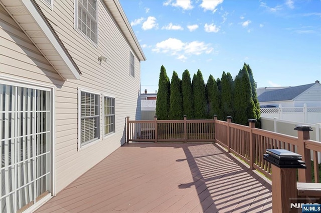 861 Birch St, Perth Amboy, NJ 08861 - view of wooden deck