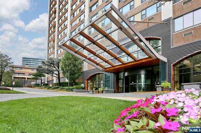 250 Gorge Rd Unit 12F, Cliffside Park, NJ 07010 - view of building exterior