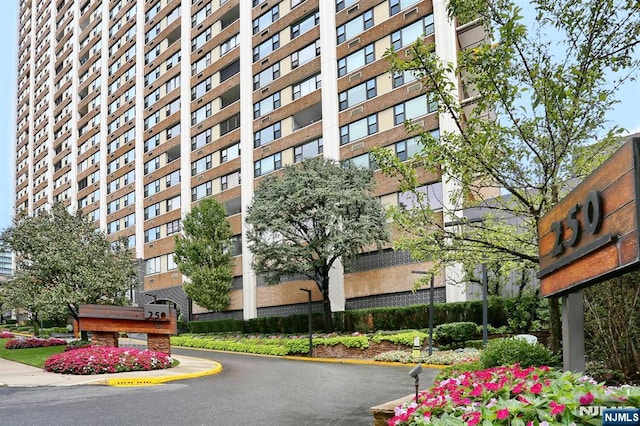 250 Gorge Rd Unit 12F, Cliffside Park, NJ 07010 - view of property