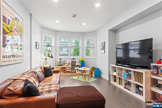 172 S St Unit 2A, Jersey City, NJ 07307 - living area with wood finished floors, recessed lighting, and baseboards