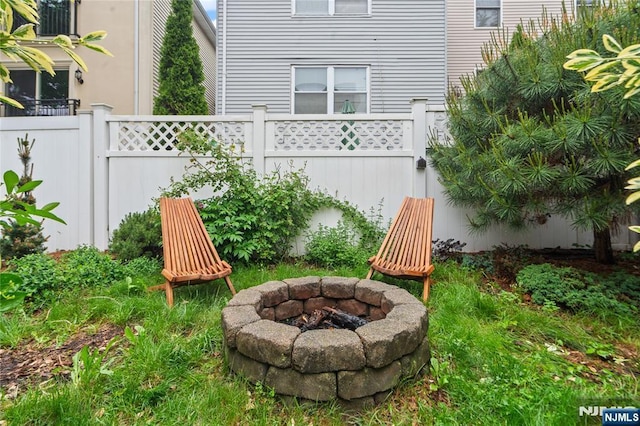 172 S St Unit 2A, Jersey City, NJ 07307 - view of yard with an outdoor fire pit