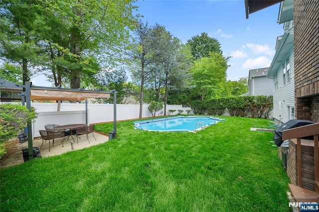 16 Coles Ct, River Edge, NJ 07661 - view of yard with a patio area