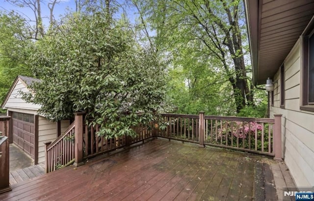 202 Linden Ave, Verona, NJ 07044 - wooden terrace with an outbuilding