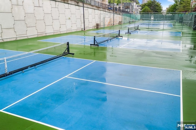 41 Lydia Dr Unit 41, West New York, NJ 07093 - view of tennis court
