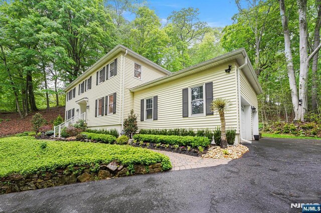 32 Lord William Penn Dr, Morris Township, NJ 07960