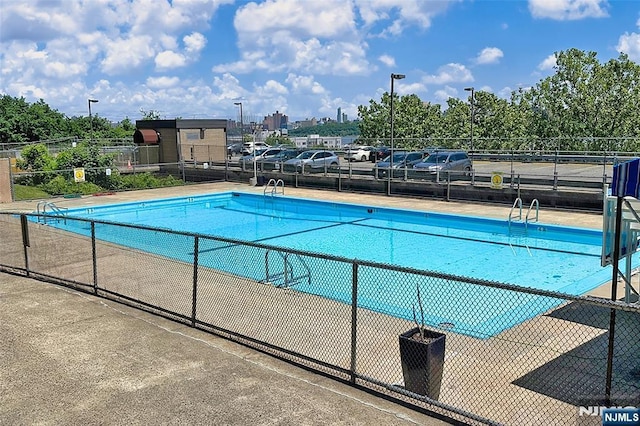9060 Palisade Unit 612, North Bergen, NJ 07047 - view of community pool