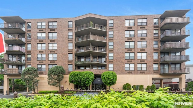 200 Division Unit 6H, Cliffside Park, NJ 07010 - view of apartment building / complex