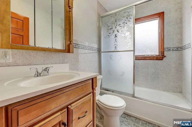 238 E Johnson Ave, Bergenfield, NJ 07621 - full bath with vanity, toilet, and enclosed tub / shower combo