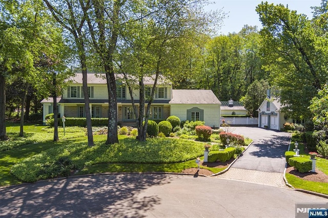 2 Olde Lantern Ct, Montvale, NJ 07645 - view of front facade with driveway and an outbuilding