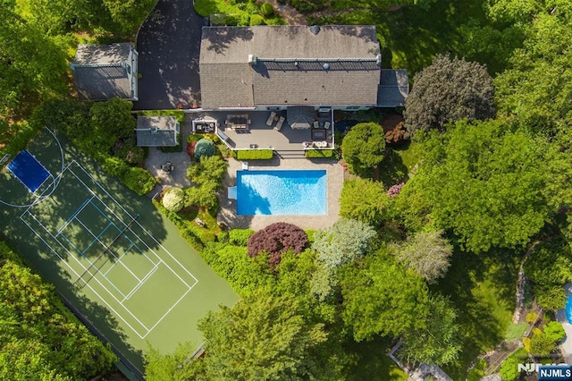 2 Olde Lantern Ct, Montvale, NJ 07645 - drone / aerial view of a pool