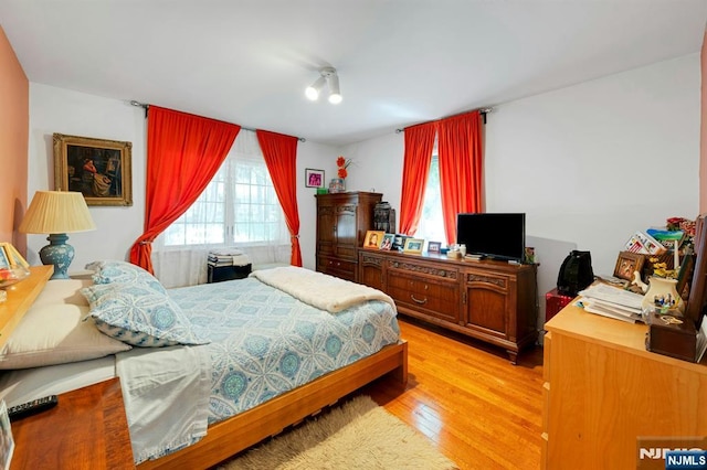 21 Sheridan Ave, West Orange, NJ 07052 - bedroom with light wood finished floors