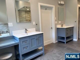 625 Roberge Dr, River Vale, NJ 07675 - full bath featuring two vanities