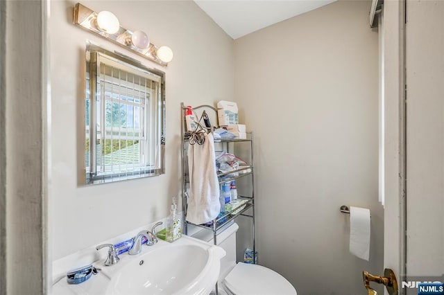 415 Briarwood Ln, Northvale, NJ 07647 - half bath featuring toilet and a sink