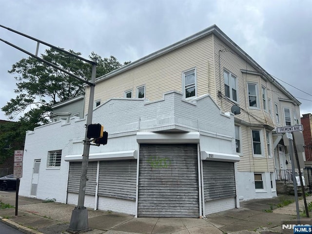 207 Tremont Ave, East Orange, NJ 07018 - view of side of home