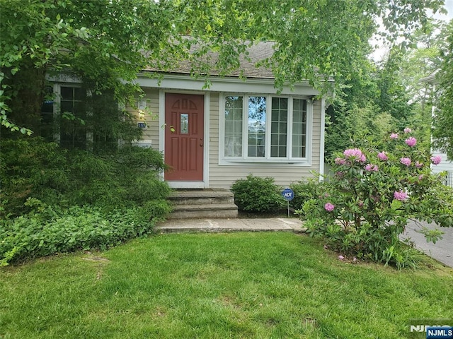 149 Heatherhill Rd, Cresskill, NJ 07626 - view of front of house featuring a front yard
