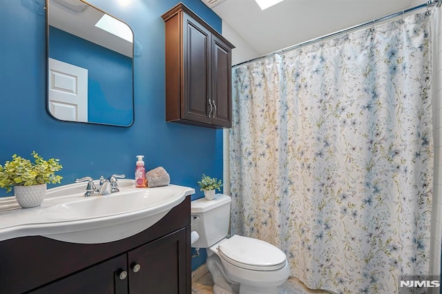 18 Breen Ter, Wayne, NJ 07470 - bathroom with vanity, toilet, and a shower with shower curtain