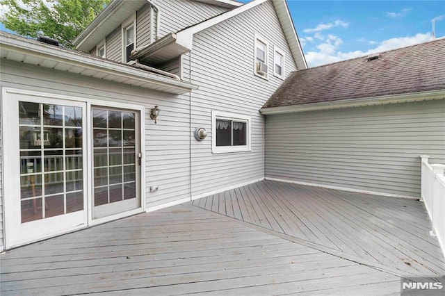 99 Comly Rd, Lincoln Park Borough, NJ 07035 - view of wooden terrace
