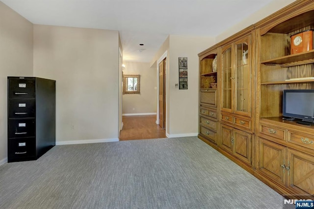 65 Cummings Ct, Mahwah, NJ 07430 - unfurnished living room with light carpet and baseboards
